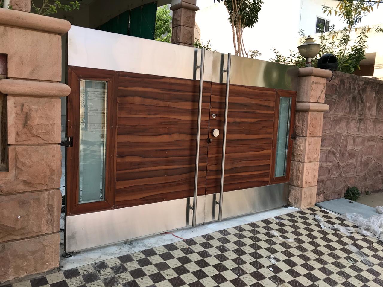 STAINLESS STEEL GATE WITH GLASS – Commercial hotel kitchen equipment