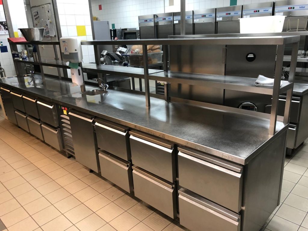 STAINLESS STEEL HOTEL KITCHEN Commercial hotel kitchen equipment